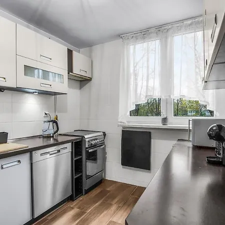 3 Bedrooms Close To Downtown Appartement