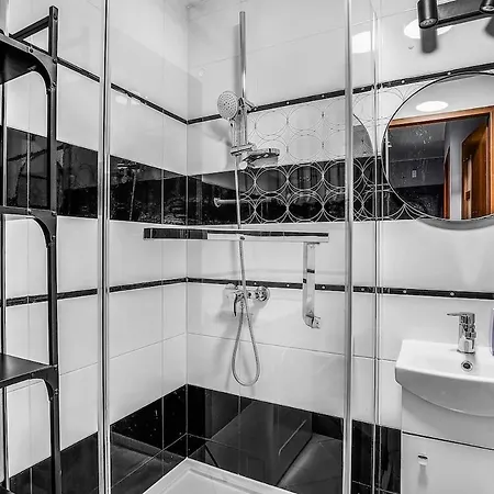 3 Bedrooms Close To Downtown Wroclaw